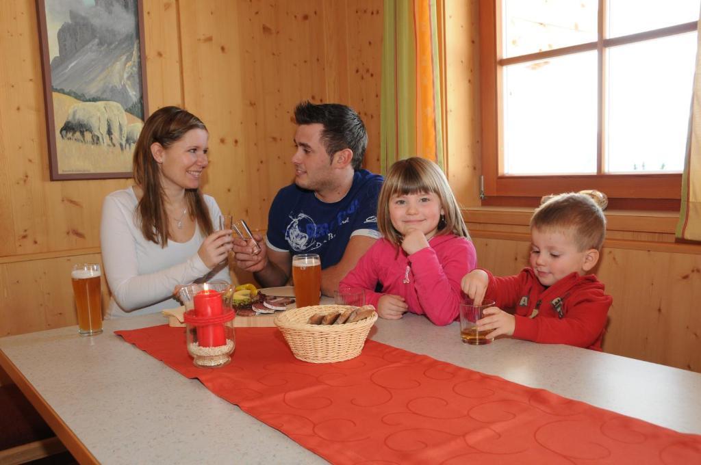 Mecki'S Dolomiten Panorama Stubn Debant Habitación foto